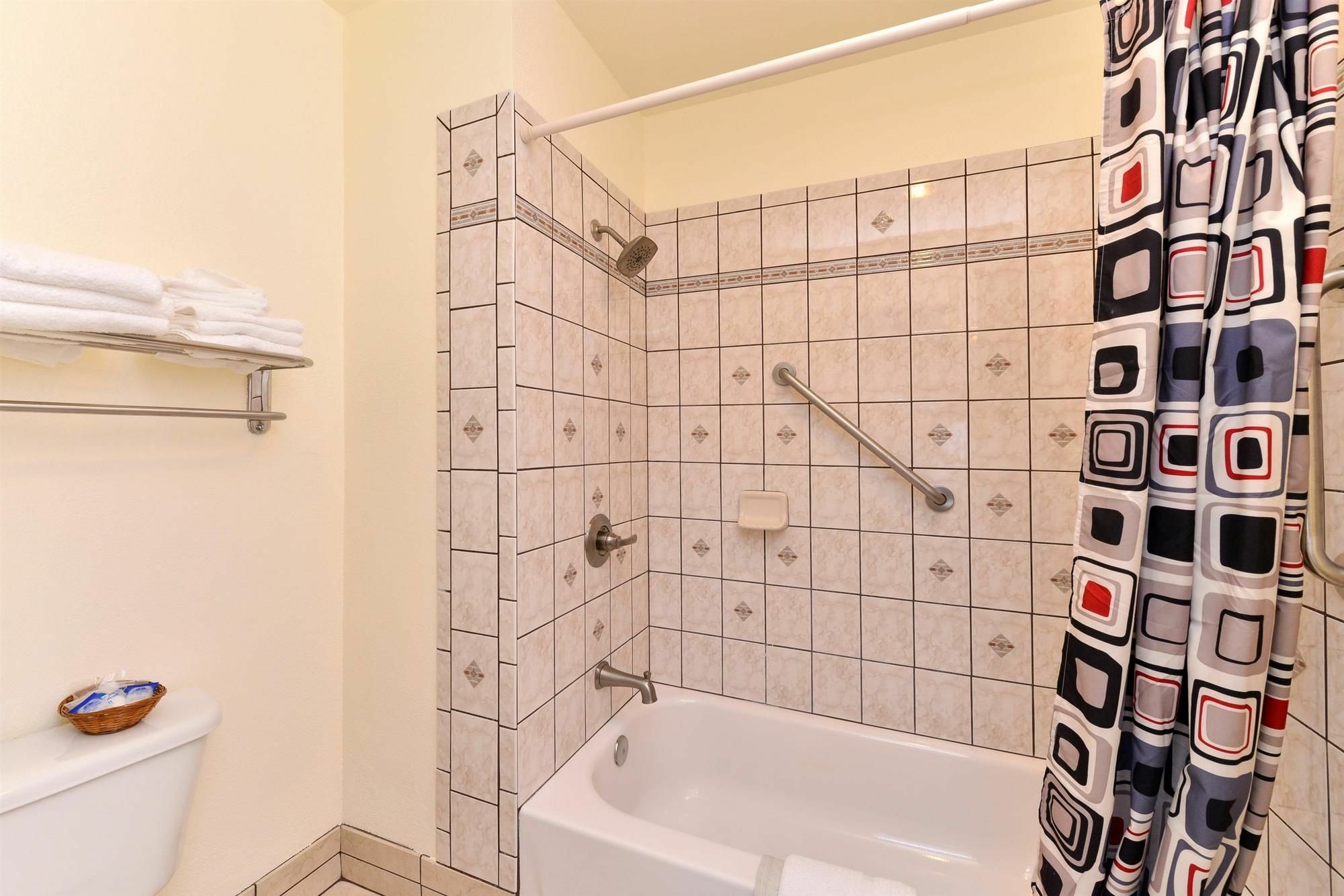 Americas Best Value Inn & Suites Klamath Falls Extérieur photo